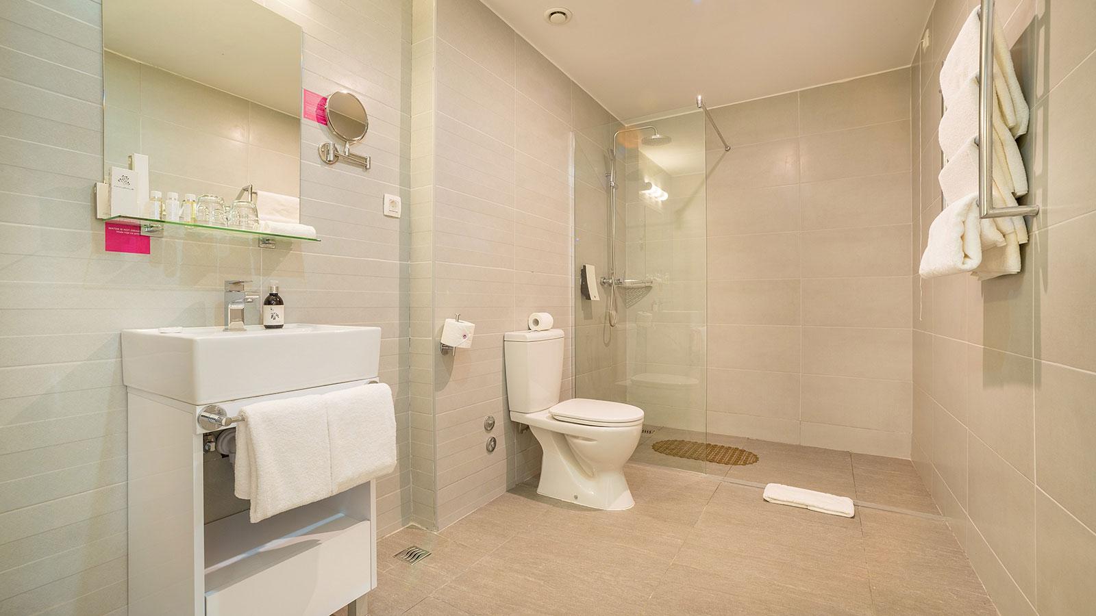 Tiara Holidays - Azul Beach Resort by Karisma - garden junior suite kupatilo